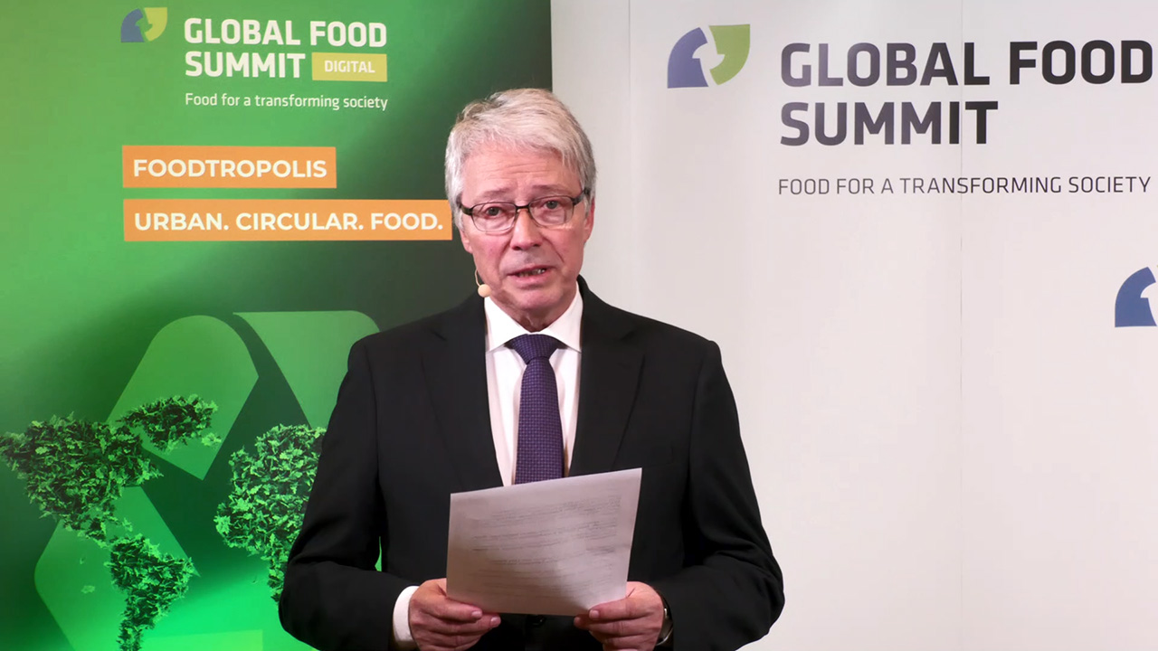 Moderation beim Global Food Summit