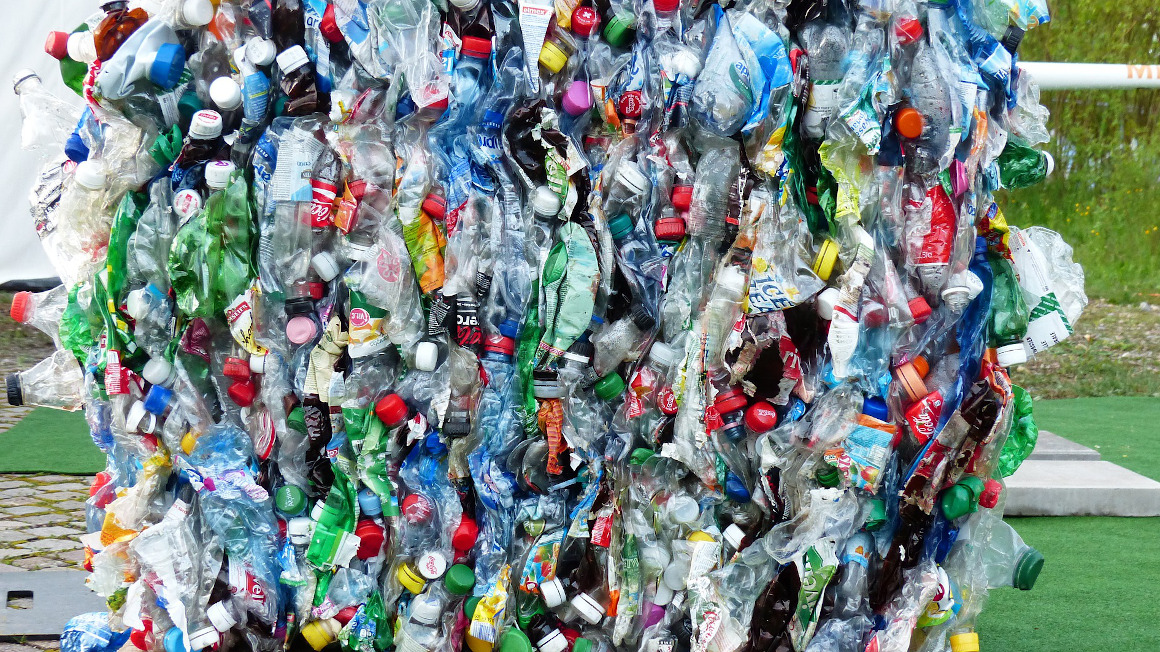Plastikflaschen zum Recyceln