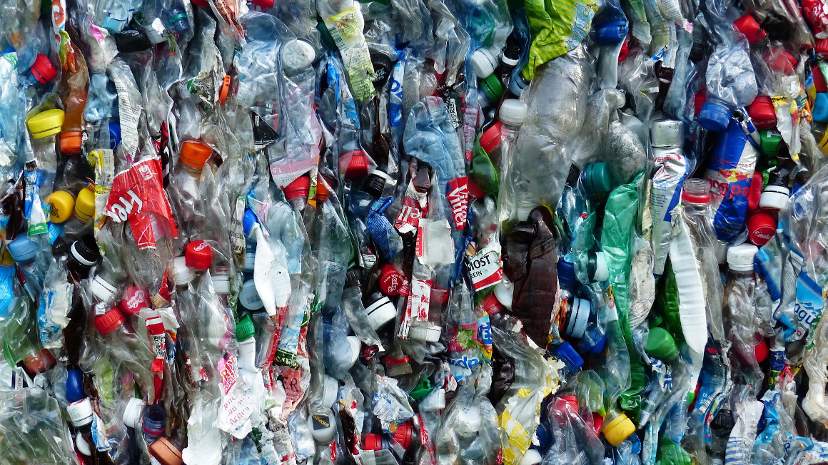 Plastikflaschen recyceln