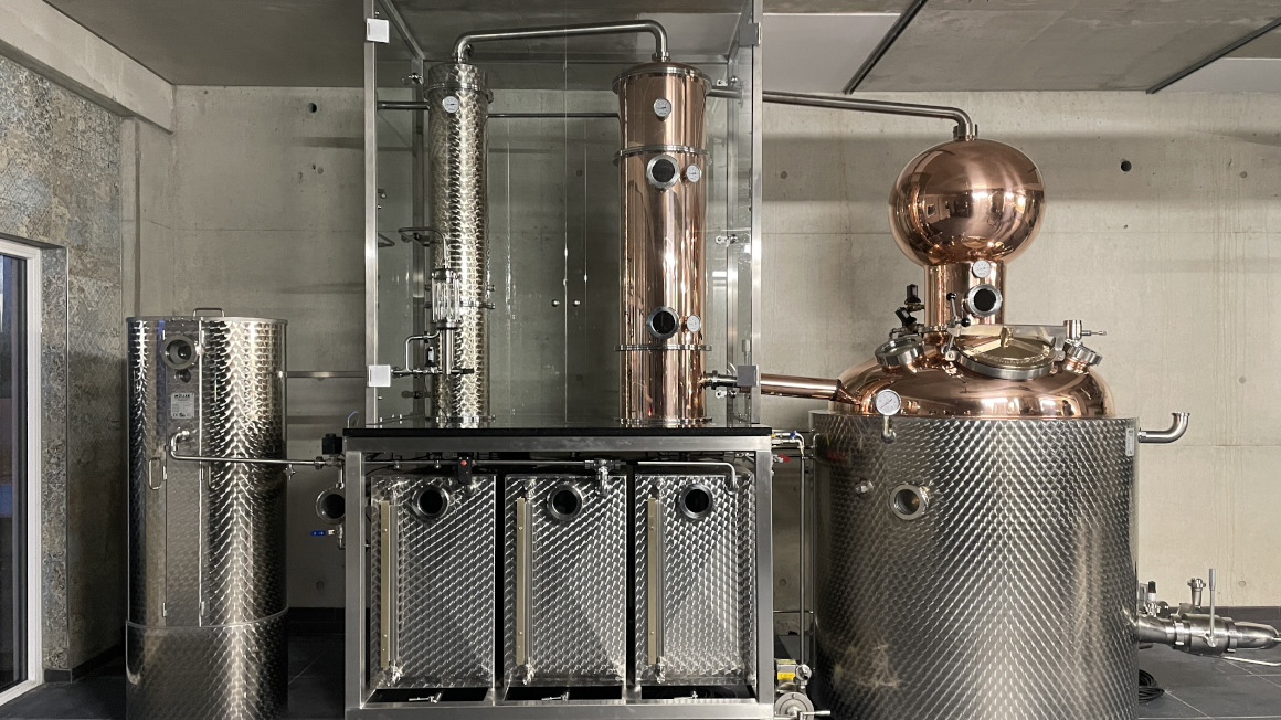 Die Uni Hohenheim und Webers Backstube haben in Friedrichshafen eine Pilotanlage zur Herstellung von Bioethanol aus Altbackwaren in Betrieb genommen.