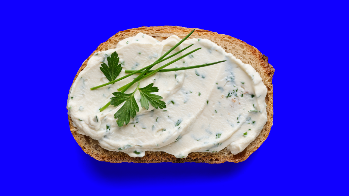 Käsealternative mit Koji-Protein.