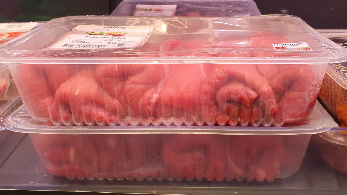 Fleisch in Plastikbox
