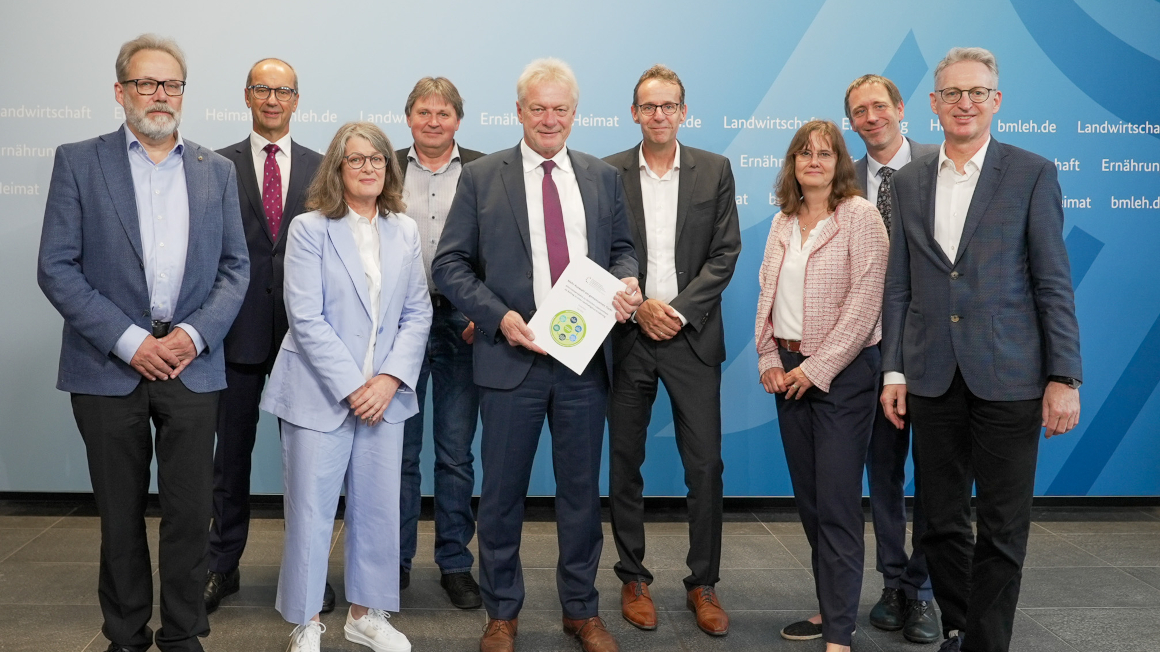 Die Übergabe des neuen Gutachtens des Wissenschaftlichen Beirats für Agrarpolitik, Ernährung und gesundheitlichen Verbraucherschutz beim BMLEH.