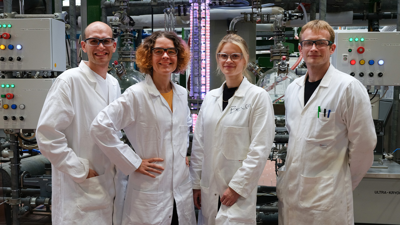 Regina Palkovits Demonstrationslabor Technikum RWTH Aachen Team Portrait Chemie