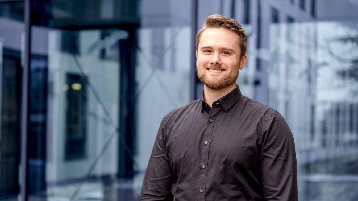 Daniel Eggerichs kann sich freuen: Er erhielt den Preis für Biokonversion nachwachsender Rohstoffe der Gesellschaft Deutscher Chemiker.