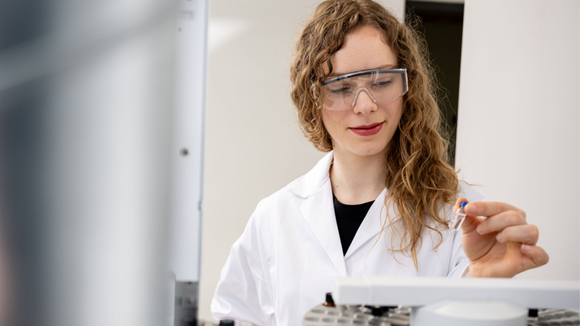 Projekt EcoPBS - Dr. Melanie Walther entwickelt Biokunststoffe aus organischen Abfällen. 