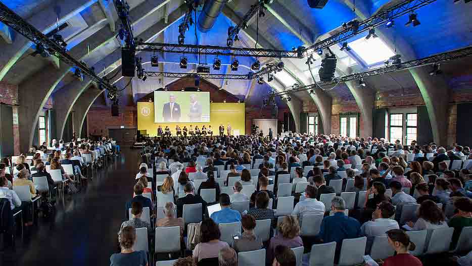 Wie kann eine nachhaltige Gesellschaft Wirklichkeit werden? 800 Experten aus ganz Deutschland diskutierten darüber auf der Jahreskonferenz des Rates für Nachhaltigkeit in Berlin.