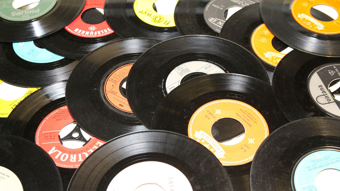Schallplatten aus Bio-Kunststoffen könnten eine Alternative zur Vinyl-Variante sein.