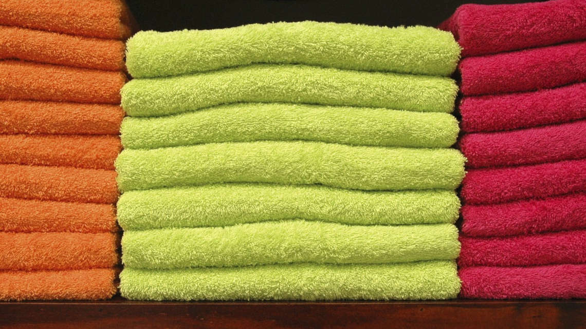 Die Fasern aus alten Handtüchern könnten künftig wieder zu neuen Handtüchern werden.