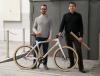 Die Entwickler vor dem Designfahrrad nemus: Curt Beck und sein Geschäftspartner Robert Taranczewski
